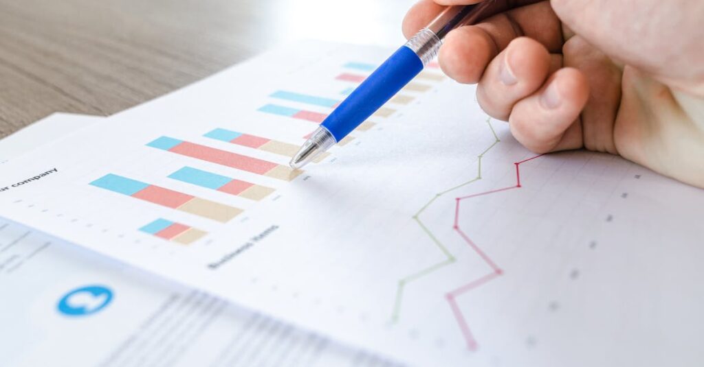 what is the relationship between keywords and research​
